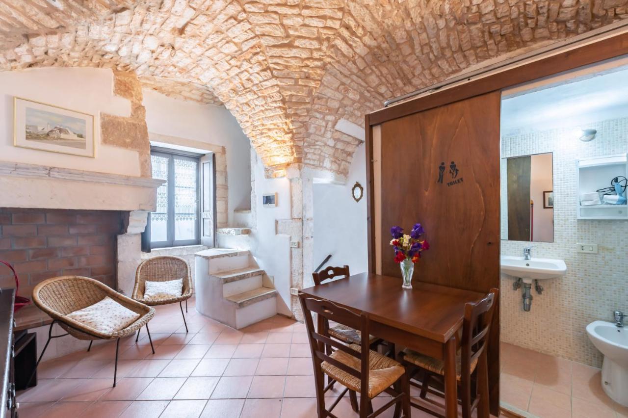 La Mansarda Di Martina By Rentbeat Apartman Martina Franca Kültér fotó